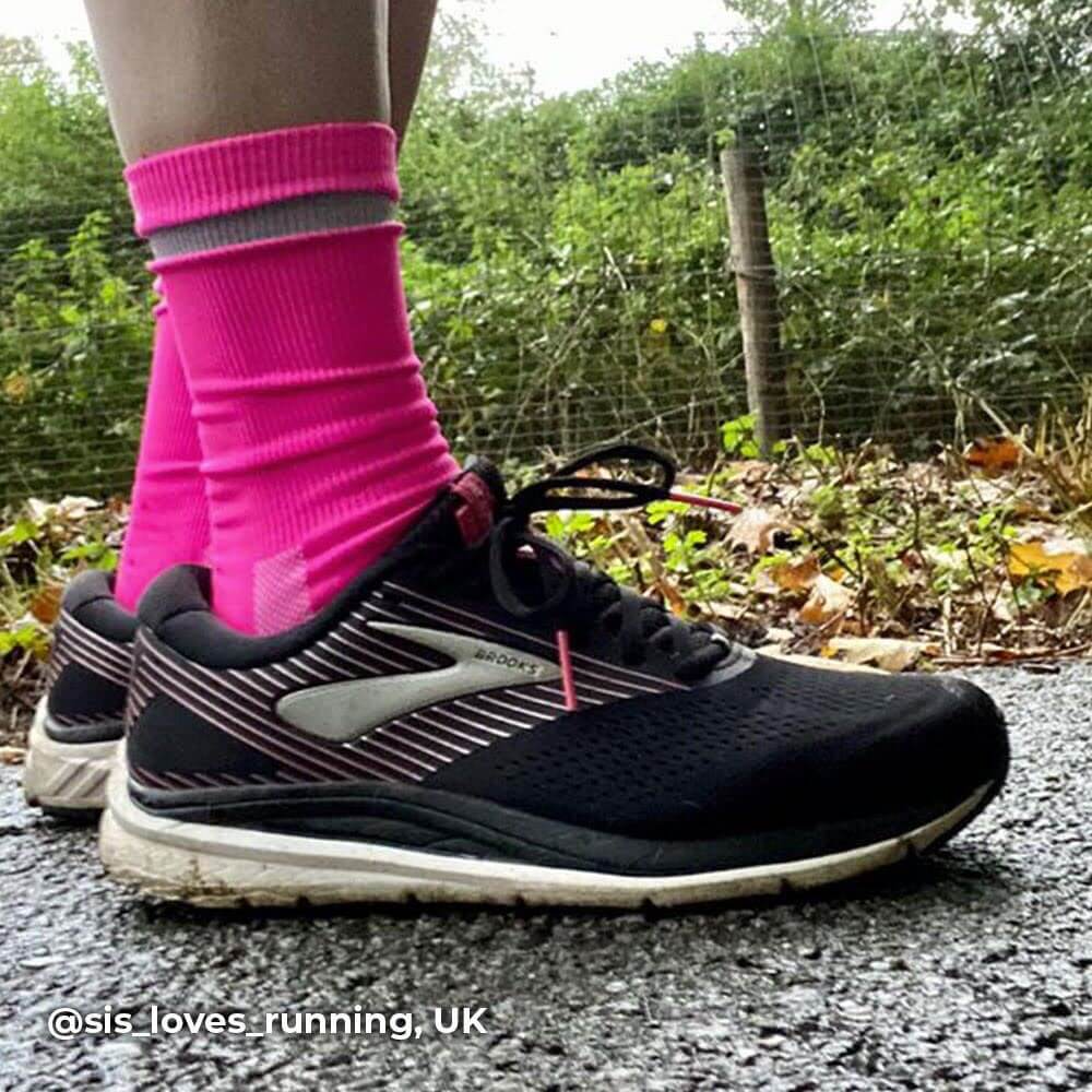 Proviz Classic airfoot running or cycling socks mid length with reflective band. Moisture wicking and breathabel