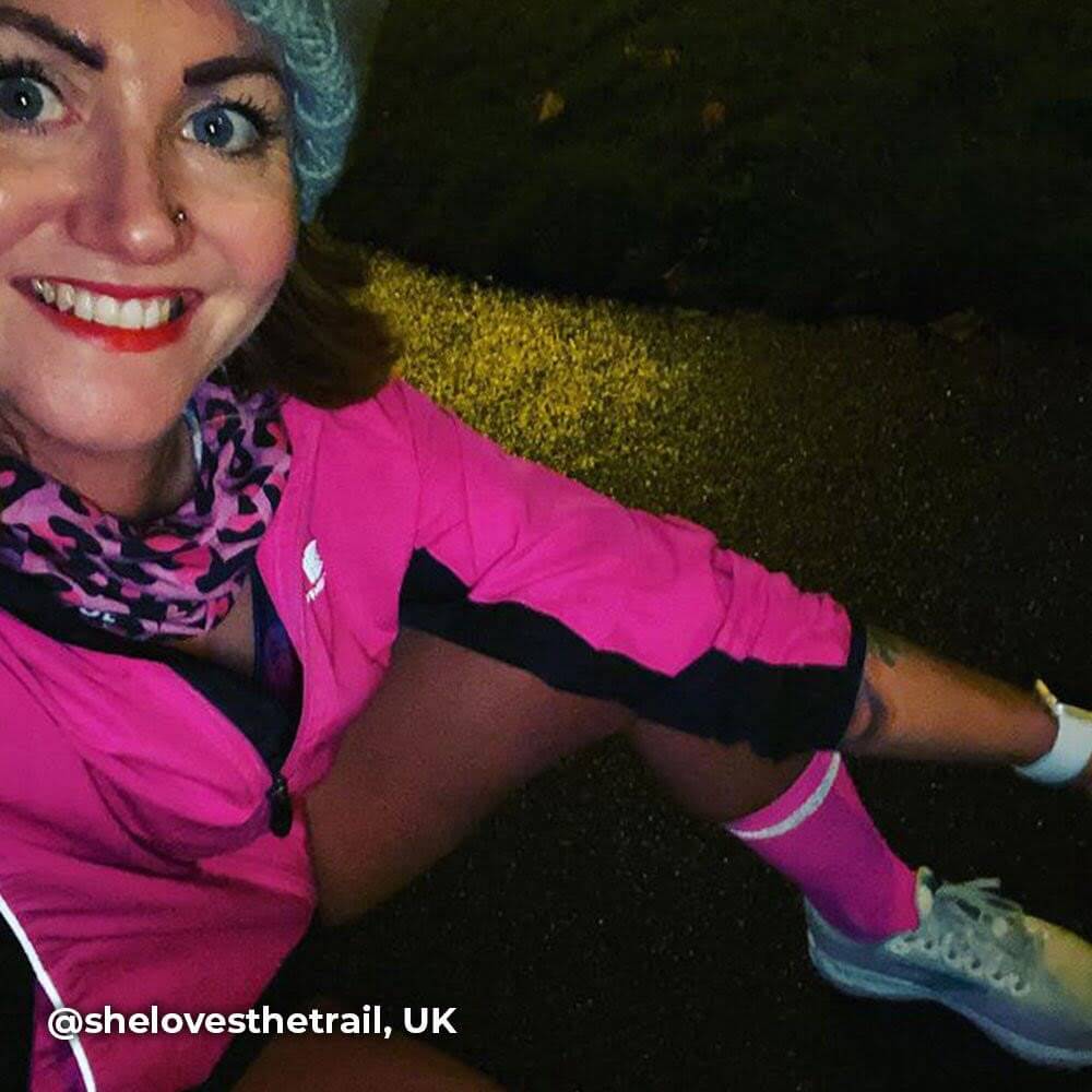 Proviz Classic airfoot running or cycling socks mid length with reflective band. Moisture wicking and breathabel