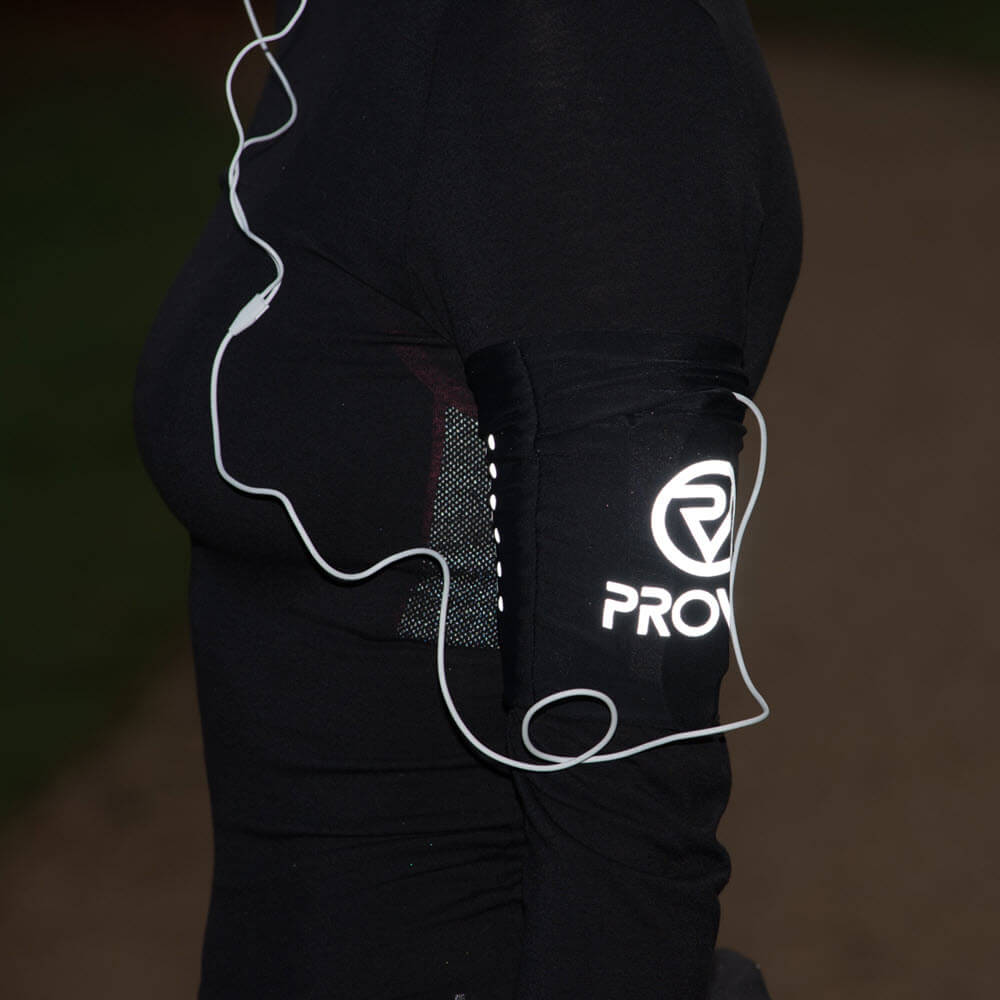 Proviz Fumble reflecitve phone arm pocket storage with reflective details. For running, walking and exercising.