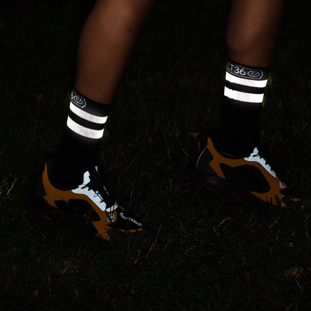 Proviz REFLECT360 airfoot running or cycling socks mid length with reflective bands around the top of the sock